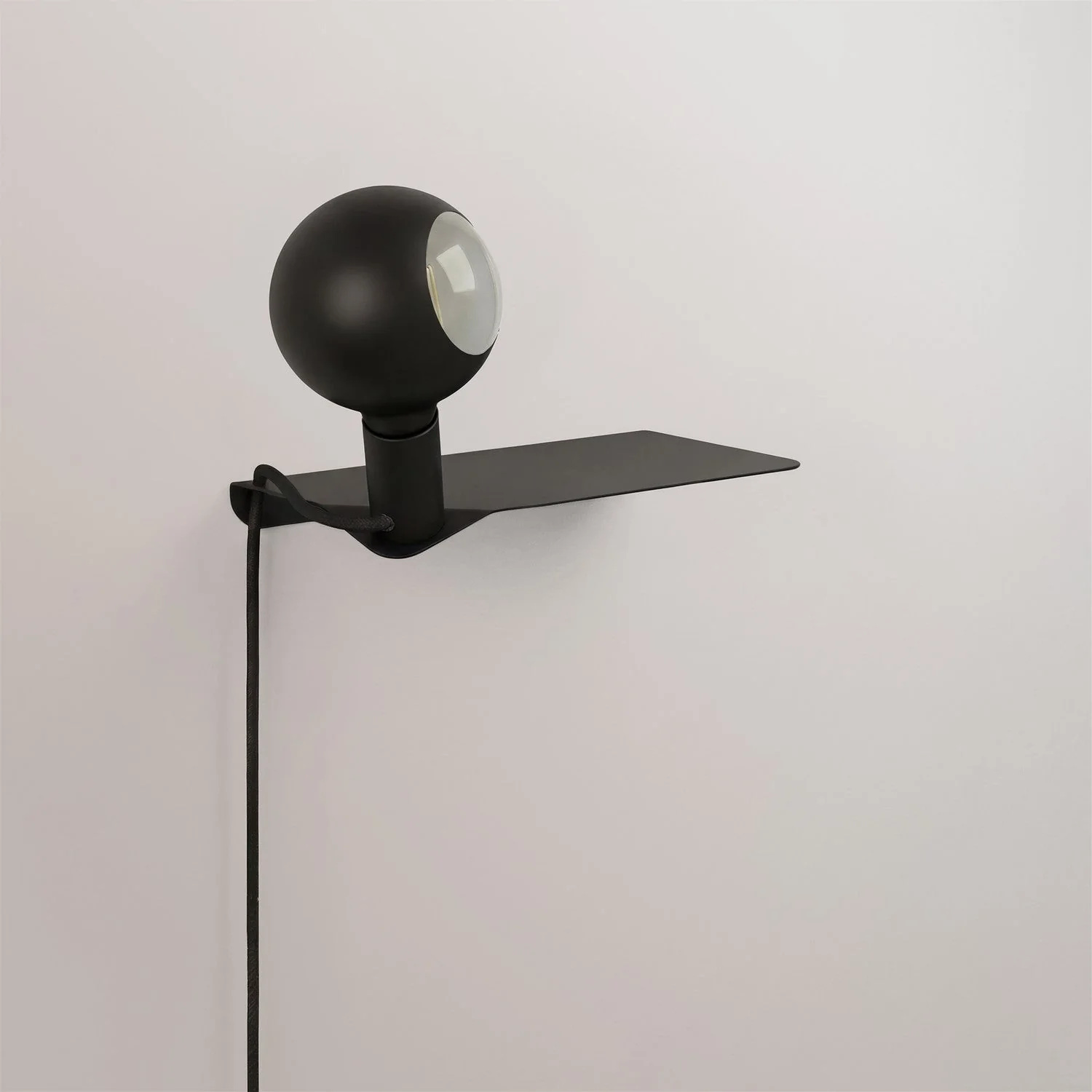 Combo Camo - Shelf lamp with UK Plug - Black - Image 4