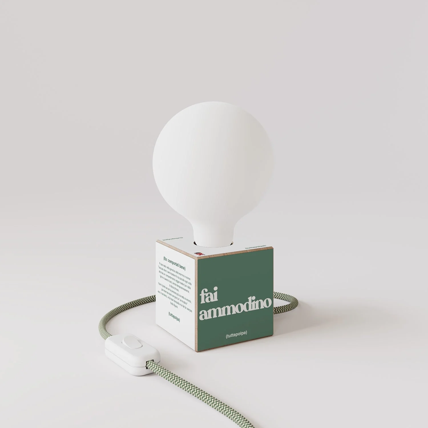 Cubetto table lamp with US plug, "Fai ammodino" porcelain effect globe bulb - Tuttapolpa - Image 3