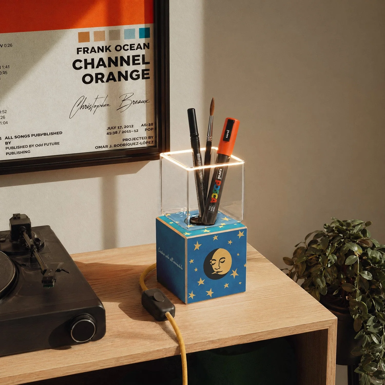 Cubetto table lamp with US plug, "La luna" Ghost bulb - Santomanifesto - Image 3