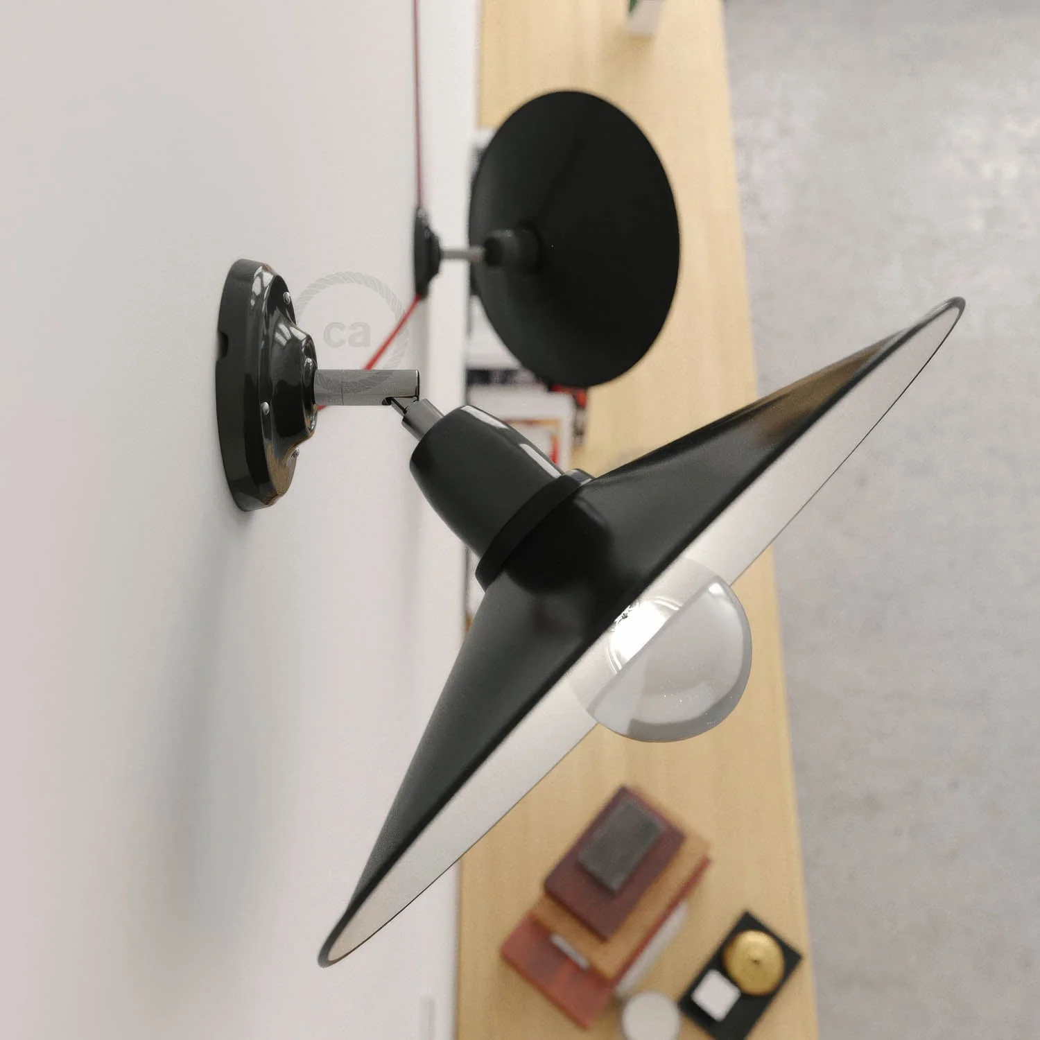 Fermaluce 90° with Swing lampshade, adjustable wall or ceiling lamp in porcelain – Black - Image 2