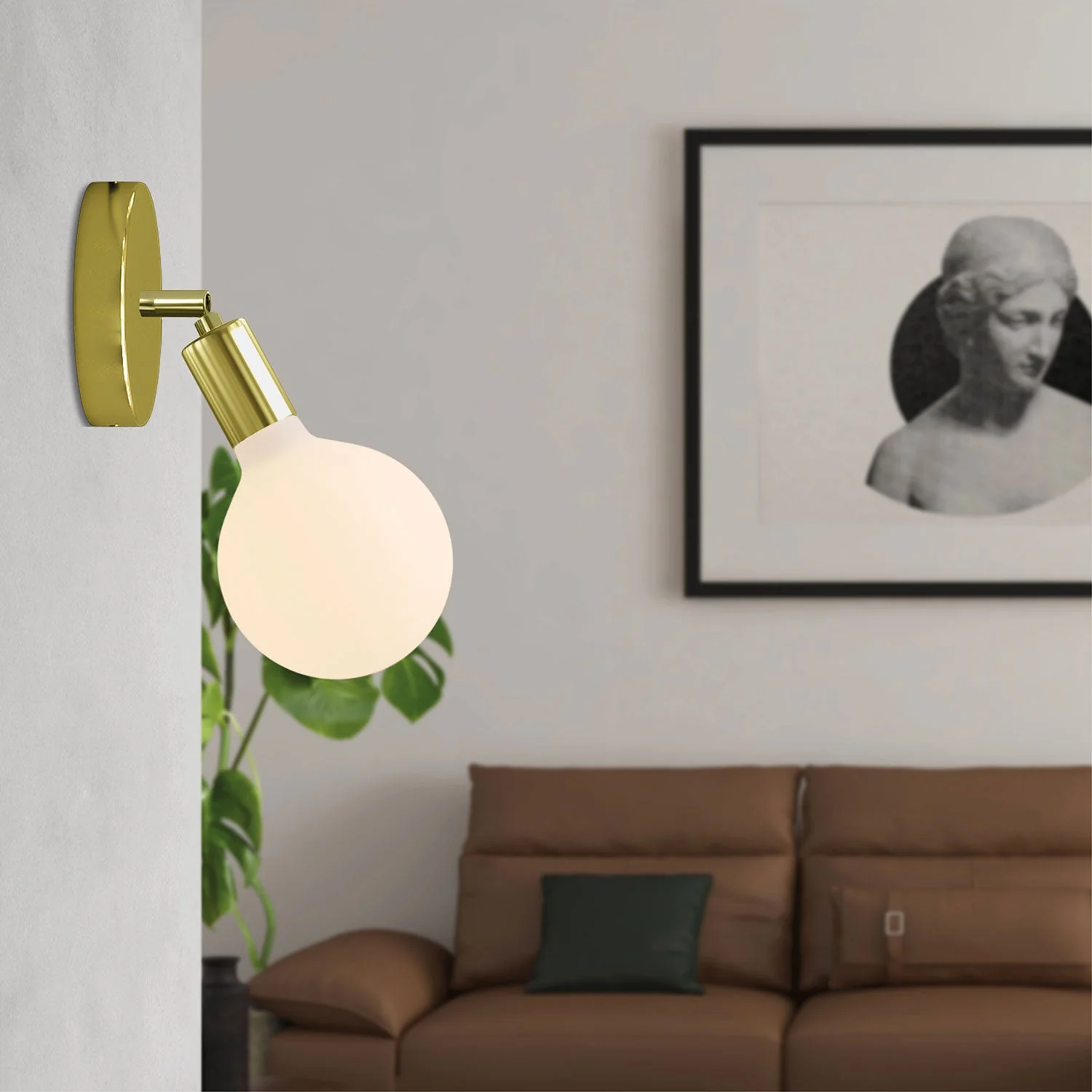 Fermaluce Snodo metal lamp with Globe Porcelain light bulb - Brass - Image 2