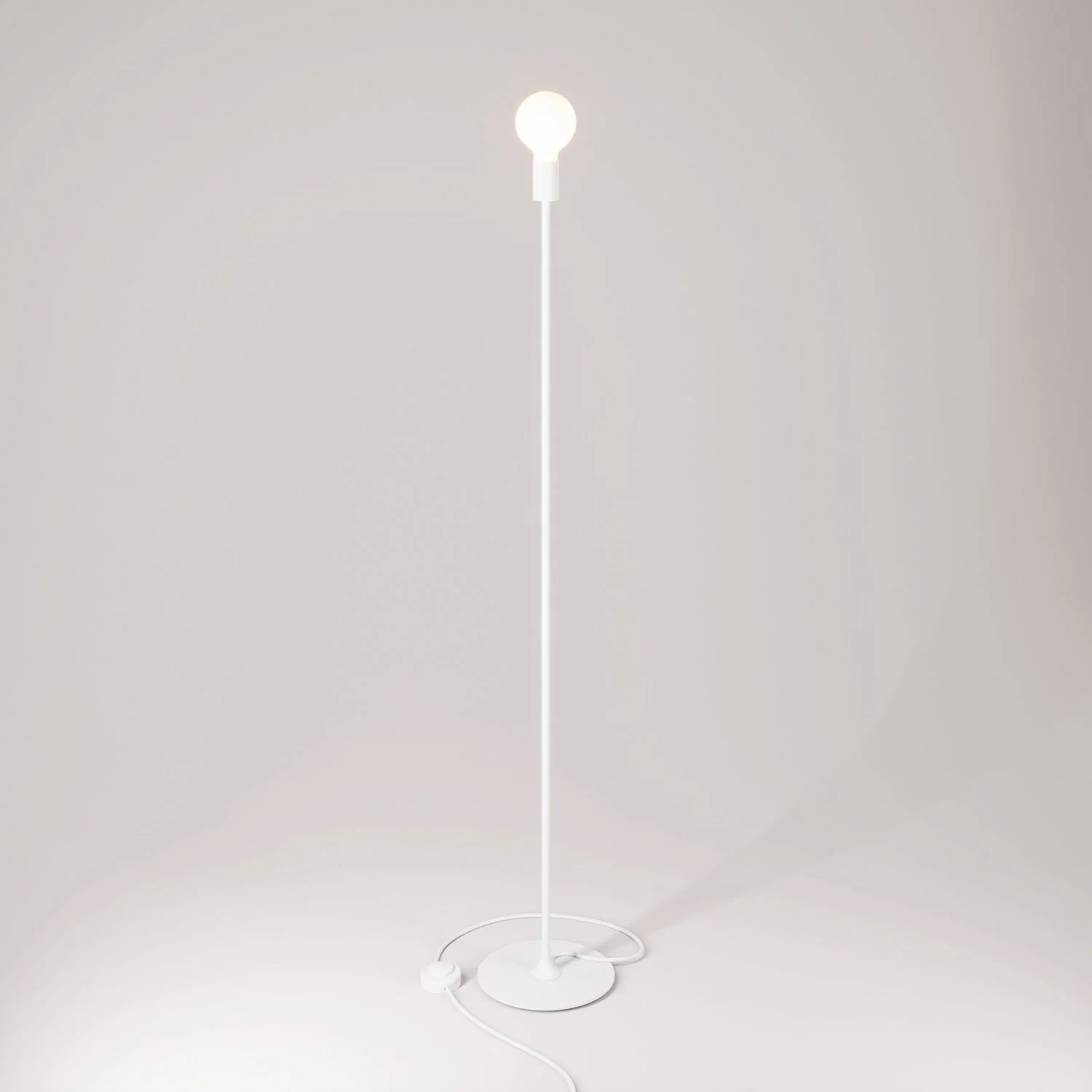 MAG-Y floor lamp with round metal base – Matt white