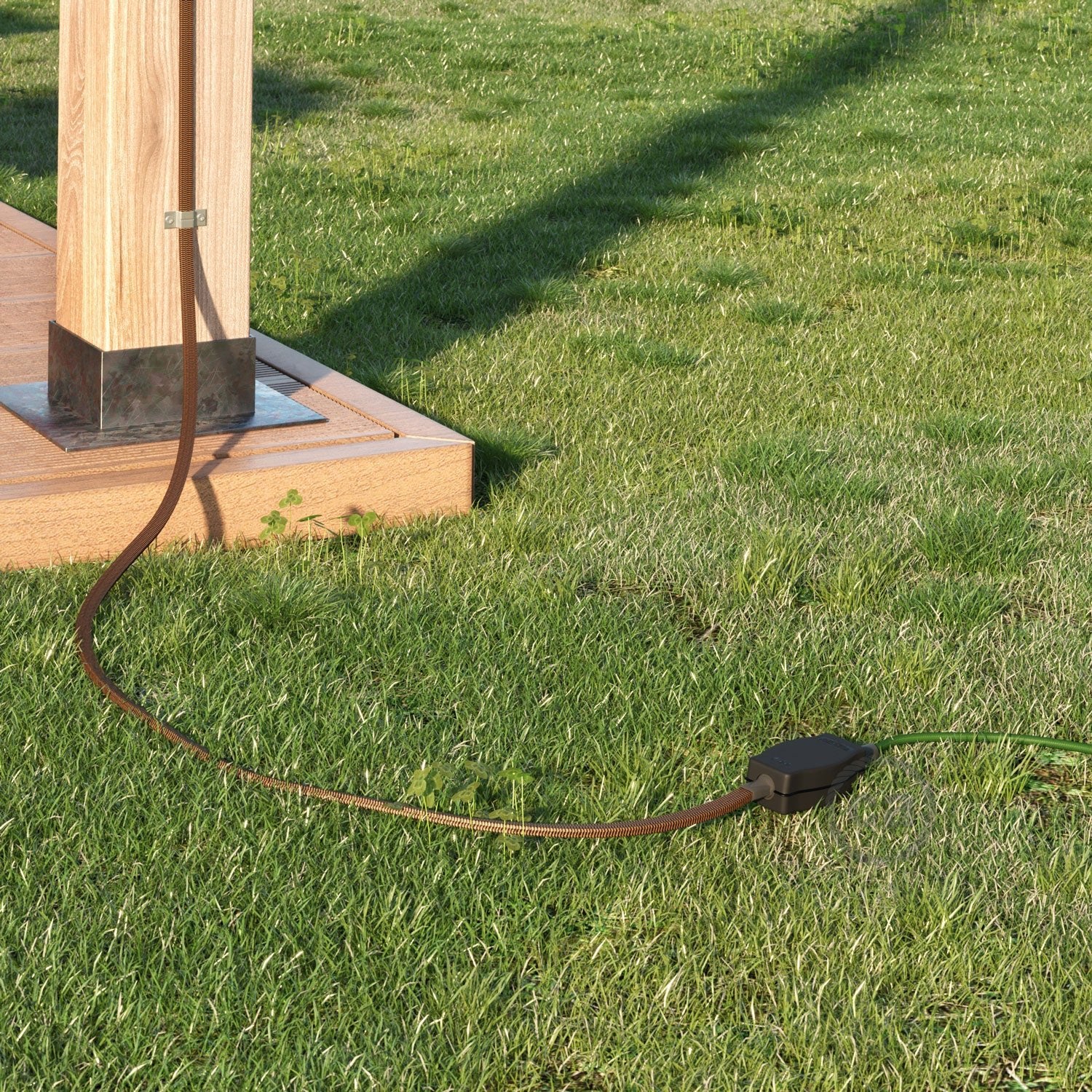 Junction box for Lumet String Lights System with adapters for round and flat cables - Image 2