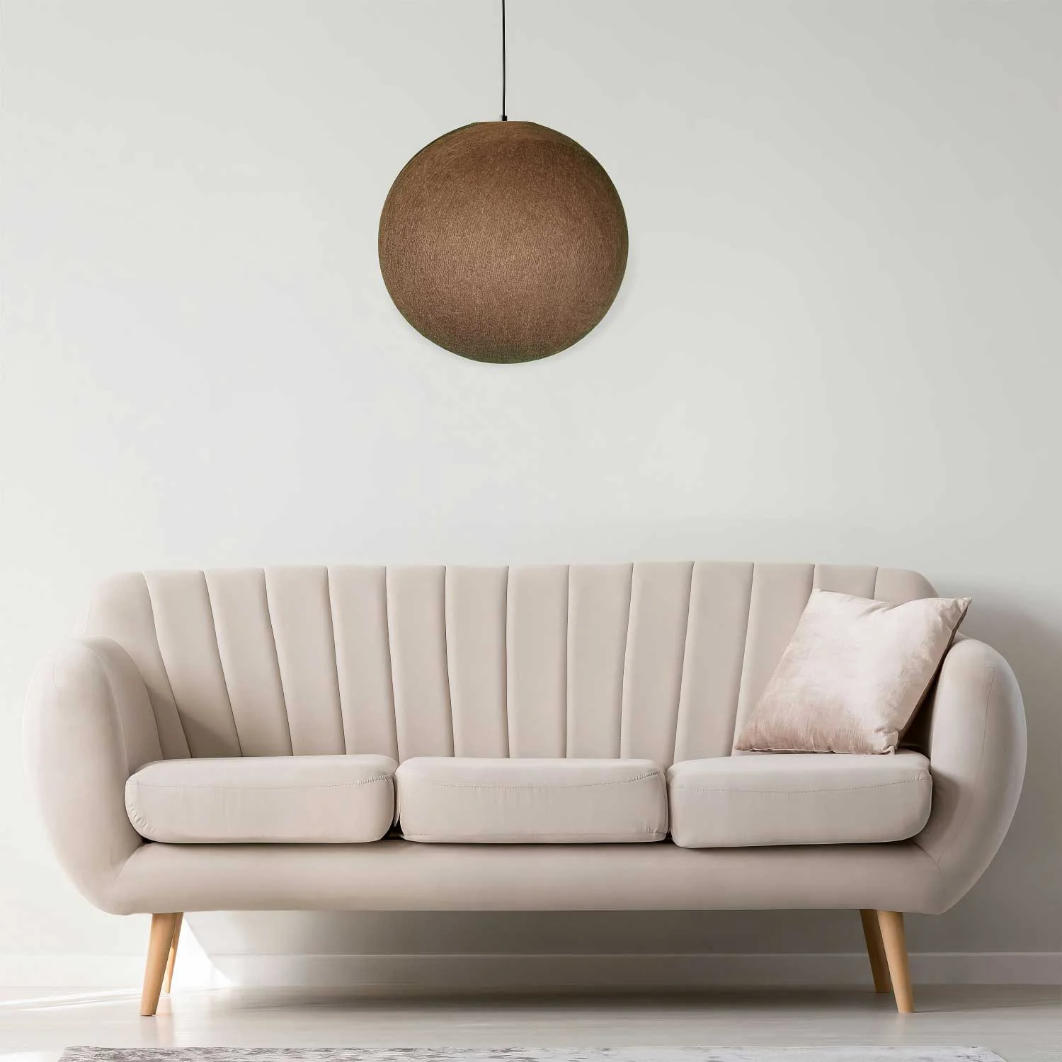 100% handmade Sfera lampshade in thread - Chocolate Polyester - Image 3