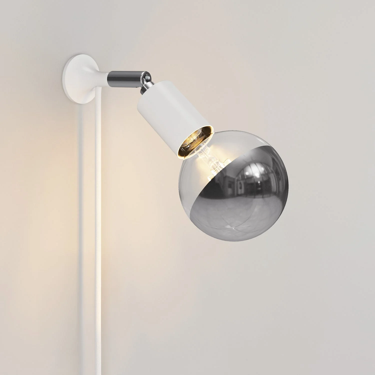 MAG-Y wall lamp with joint and metal dome bulb - Matt White