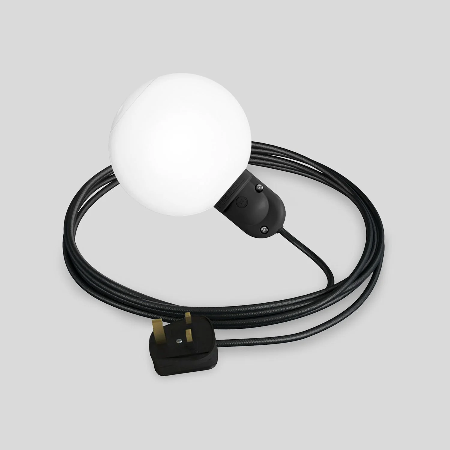 Modulair outdoor lamp IP65 with UK plug, Unbreak-a-Ball shatterproof lampshade and SM04 cable