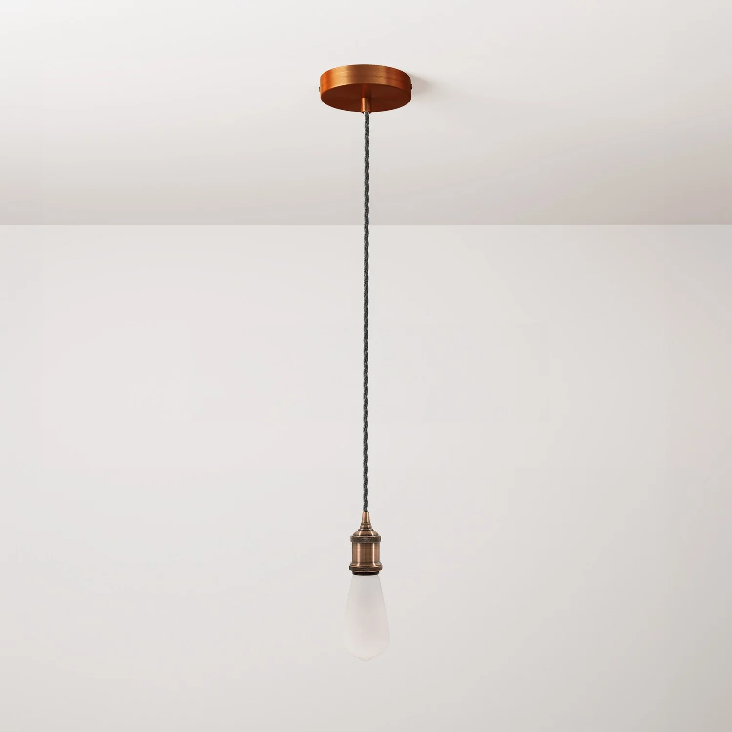 Suspension lamp complete with braided textile cable and aluminium lamp holder - Satin copper
