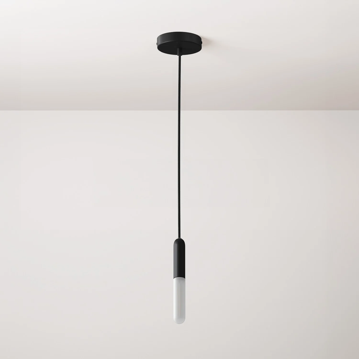 Pendant lamp complete with fabric cable, E14 P-Light lamp holder and metal finishes - Black