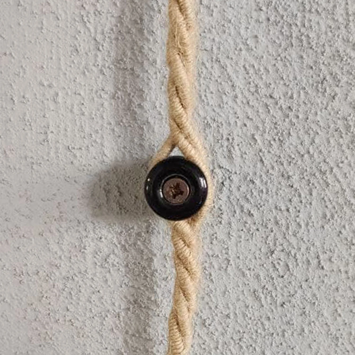 Porcelain insulator for wall-mounted system 18 mm - Black - Image 2