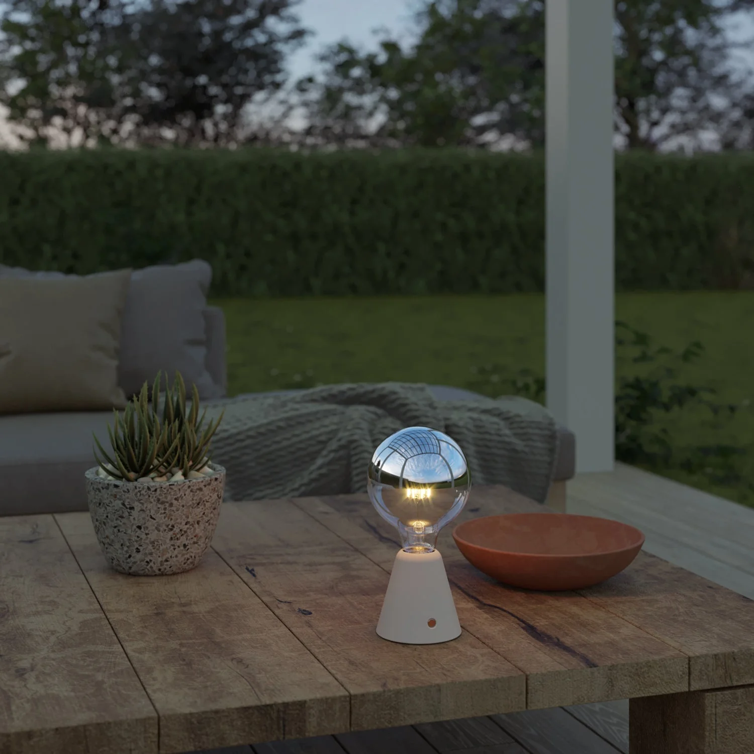 Cabless01 portable rechargeable lamp with half-silver globe light bulb - White - Image 3