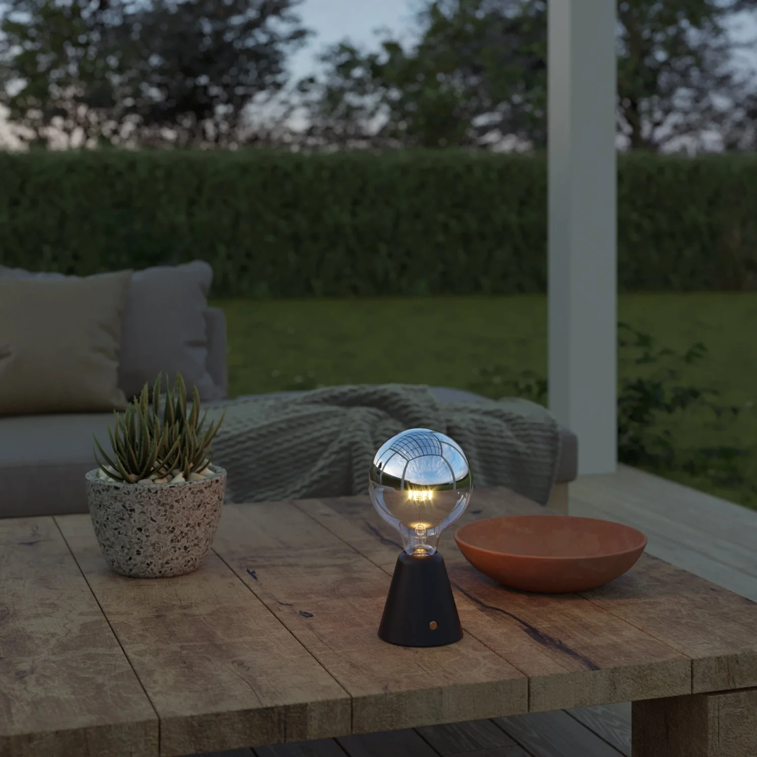 Cabless01 portable rechargeable lamp with half silver globe light bulb - Black - Image 3