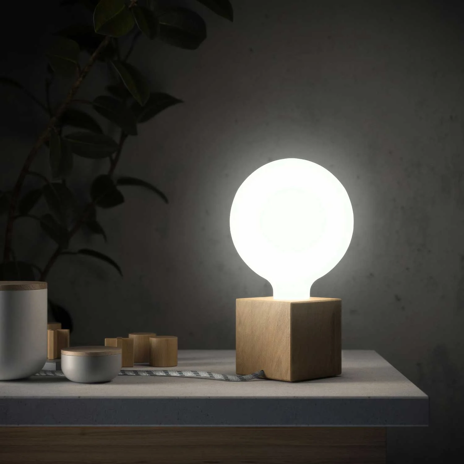 Posaluce Cubetto, natural wood table lamp with UK plug - Neutral - Image 2