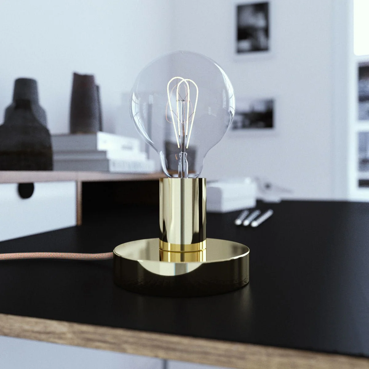 Posaluce - Table lamp in metal with UK plug - Brass - Image 2