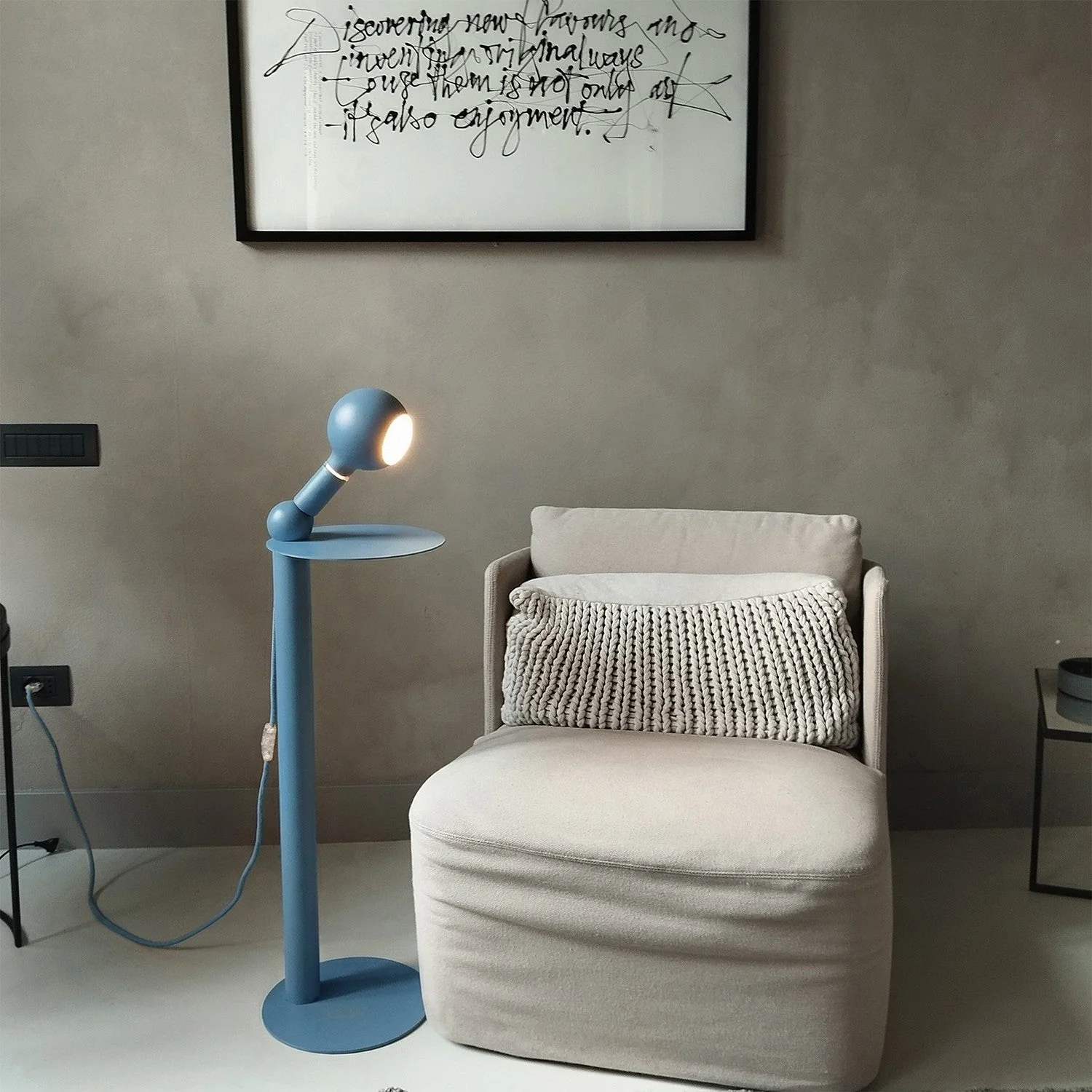 Rocco - Floor lamp with Camo Light bulb - Blue - Image 3