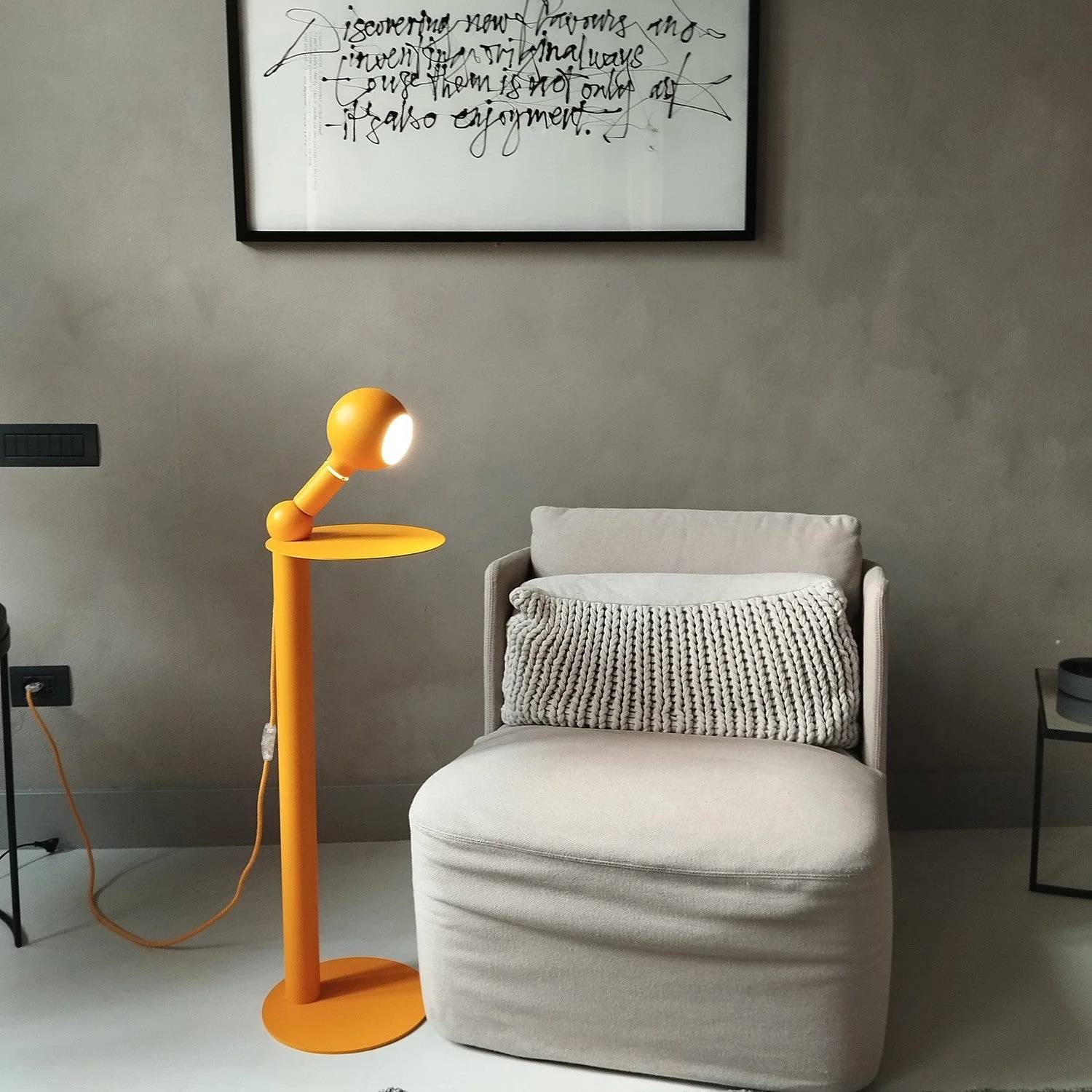 Rocco - Floor lamp with Camo light bulb - Yellow - Image 3