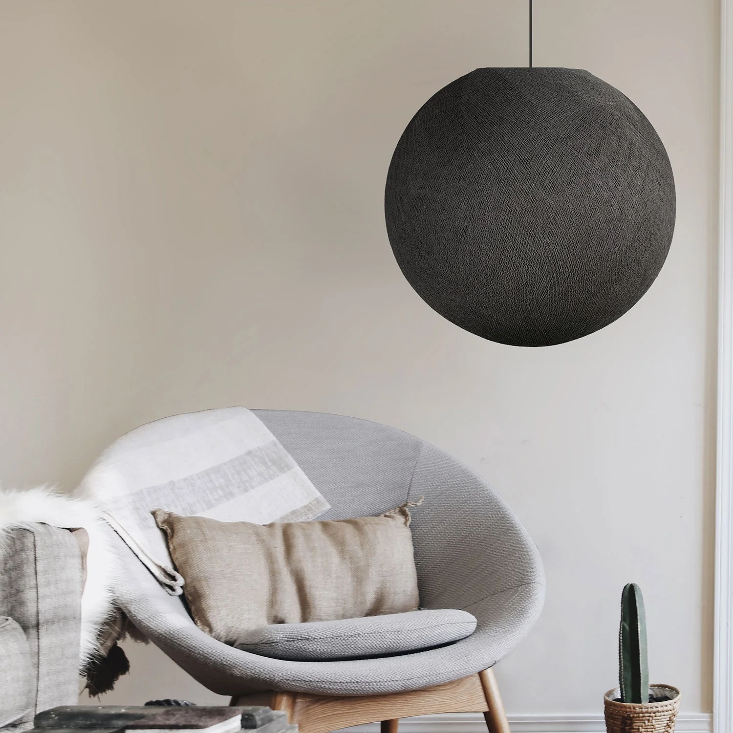 Sfera Light handmade thread lampshade - Anthracite grey polyester - Image 3