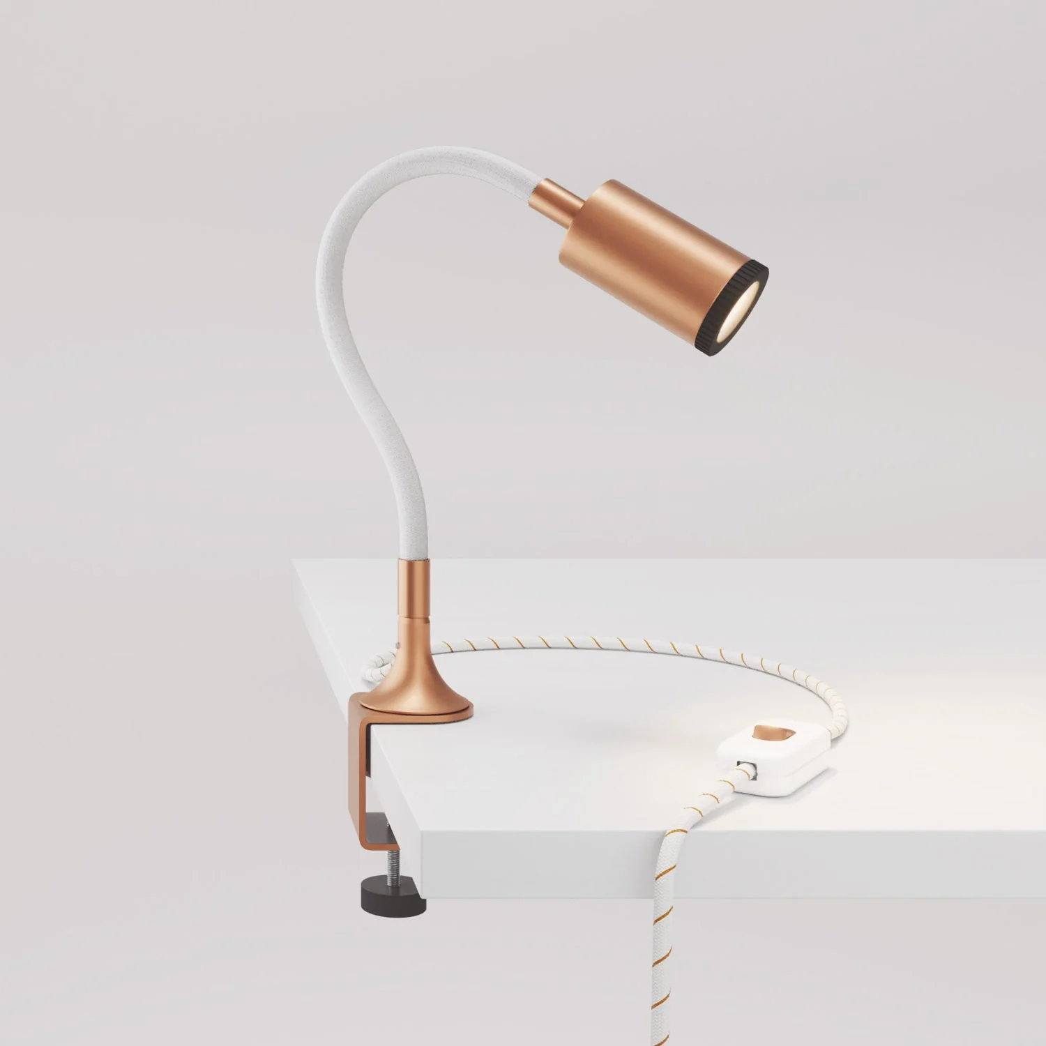 Adjustable MAG-Y spotlight with clamp and UK plug - Satin copper