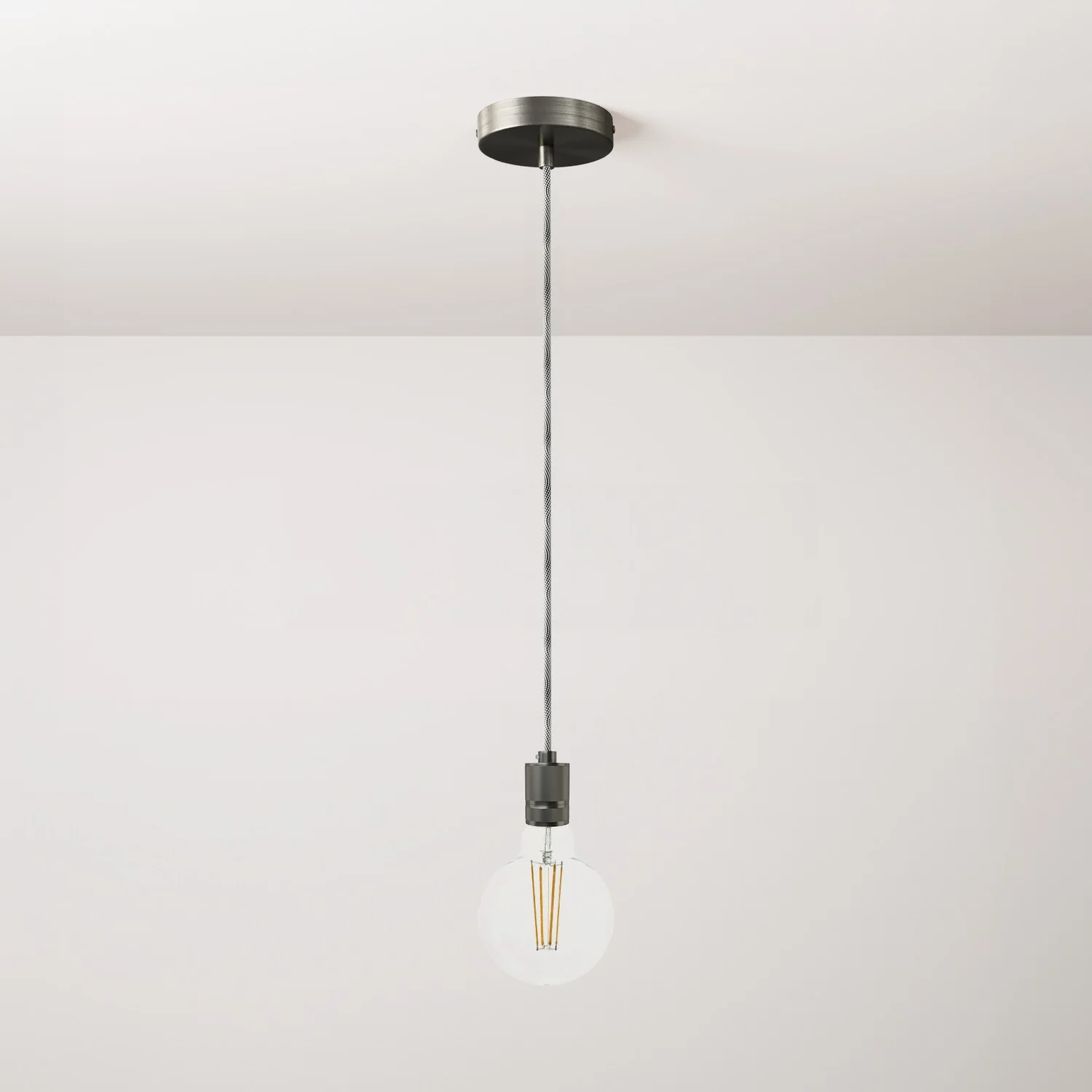 Pendant lamp complete with textile cable and knurled aluminium lamp holder - Satin titanium
