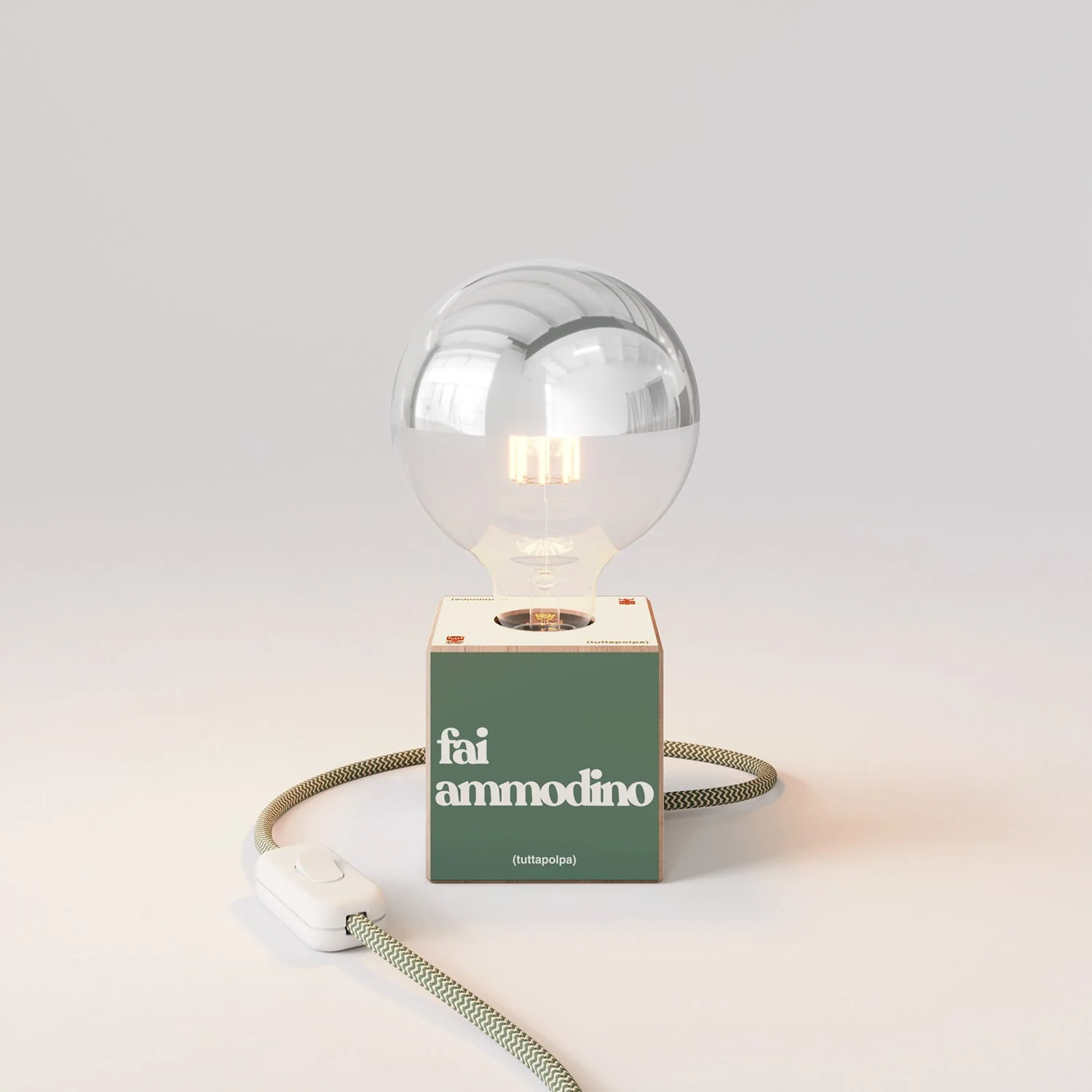Cubetto table lamp "Fai ammodino" with English Plug and porcelain-effect globe Light bulb - Tuttapolpa - Image 4