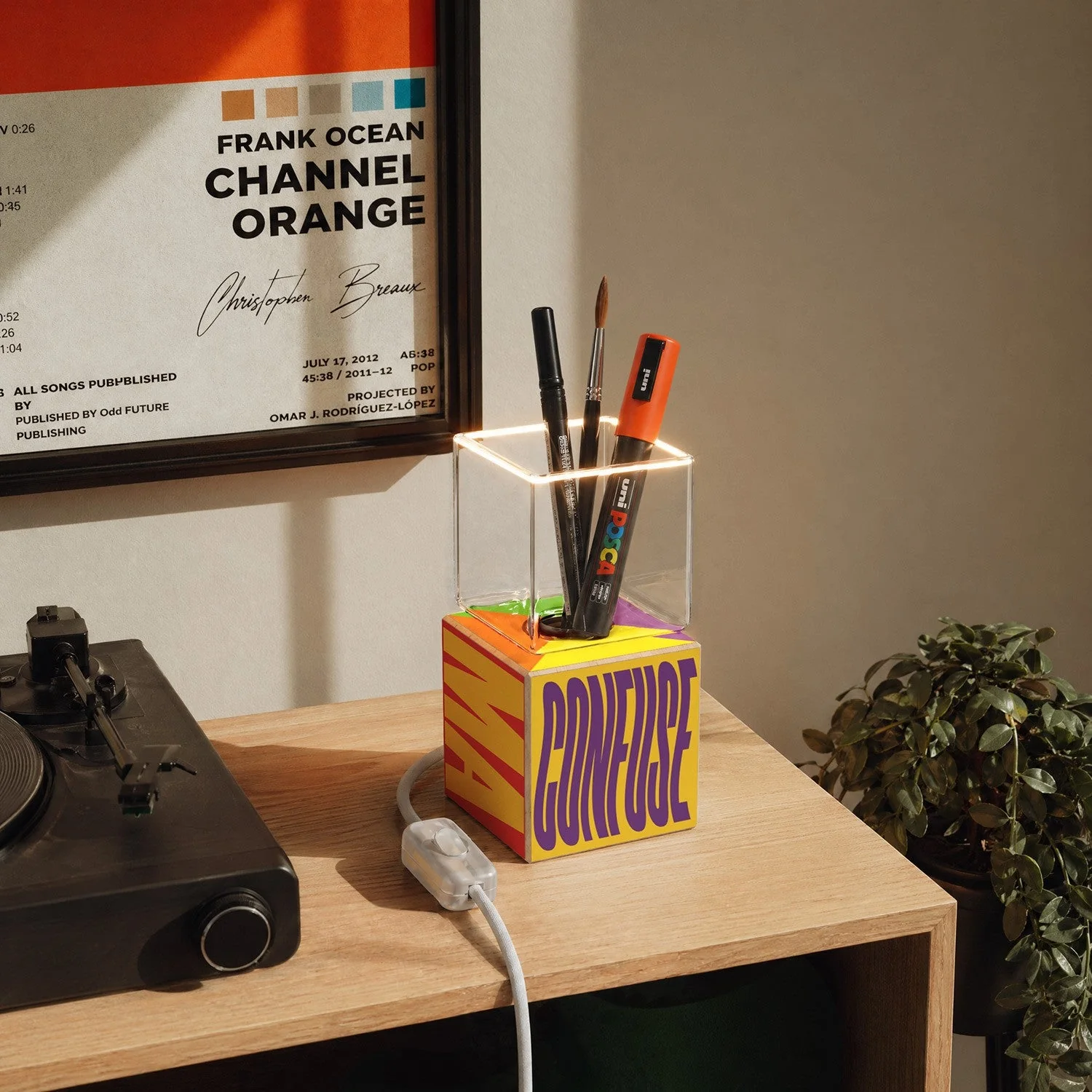 Cubetto table lamp "Few ideas but confused" with Ghost light bulb - Santomanifesto - Image 3