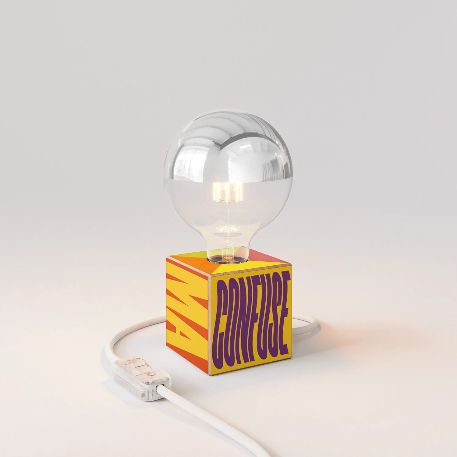 Cubetto table lamp "Few ideas but confused" with half-silvered globe Light bulb - Santomanifesto
