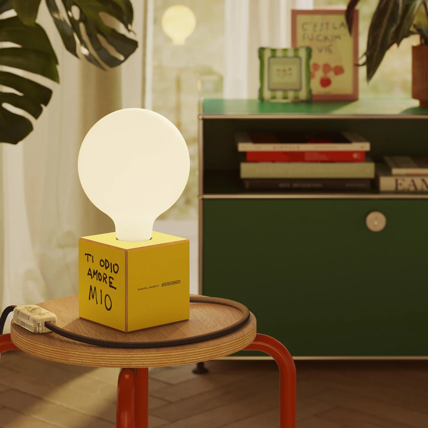 Cubetto table lamp “Ti odio amore mio” with porcelain-effect globe Light bulb - Santomanifesto - Image 2