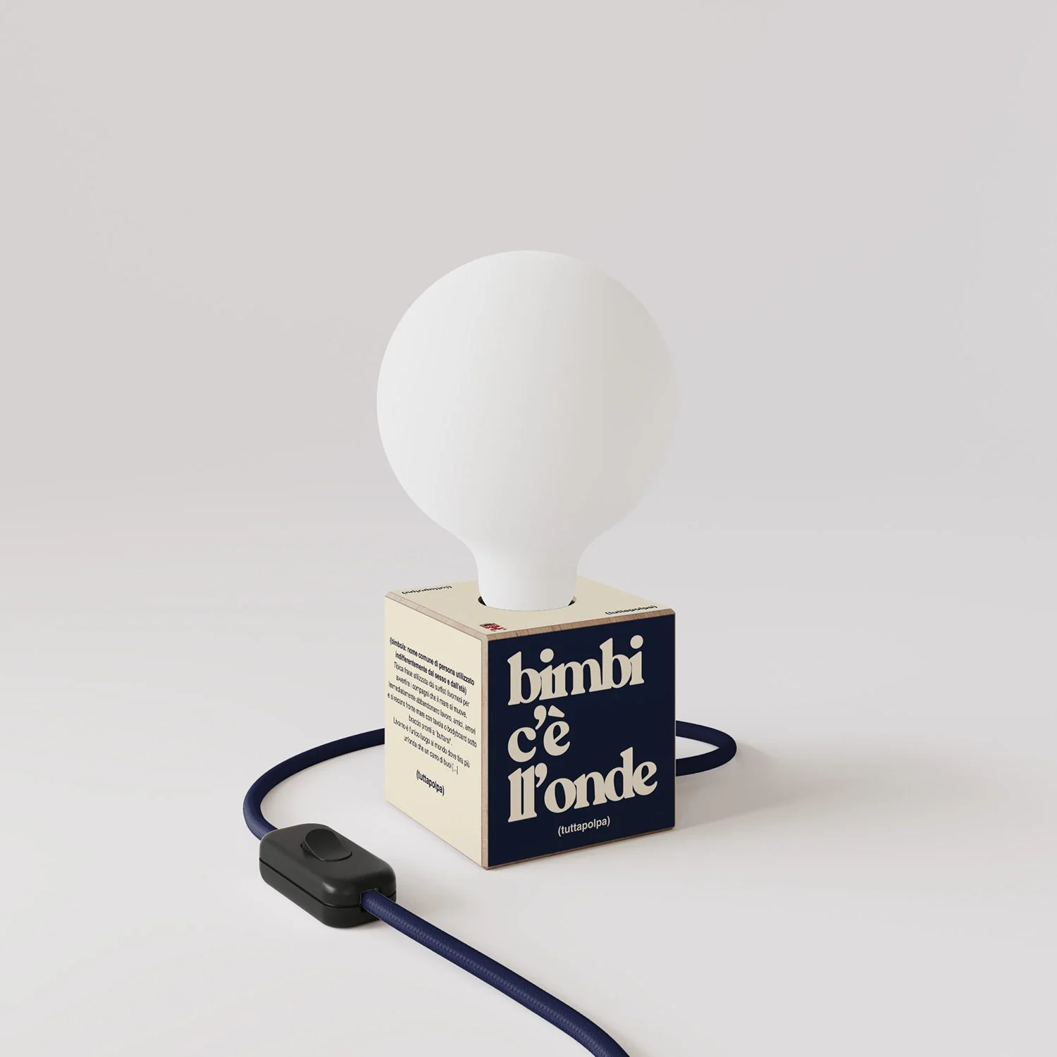 Cubetto table lamp "Kids, here comes the wave" with porcelain-effect globe Light bulb - Tuttapolpa - Image 3