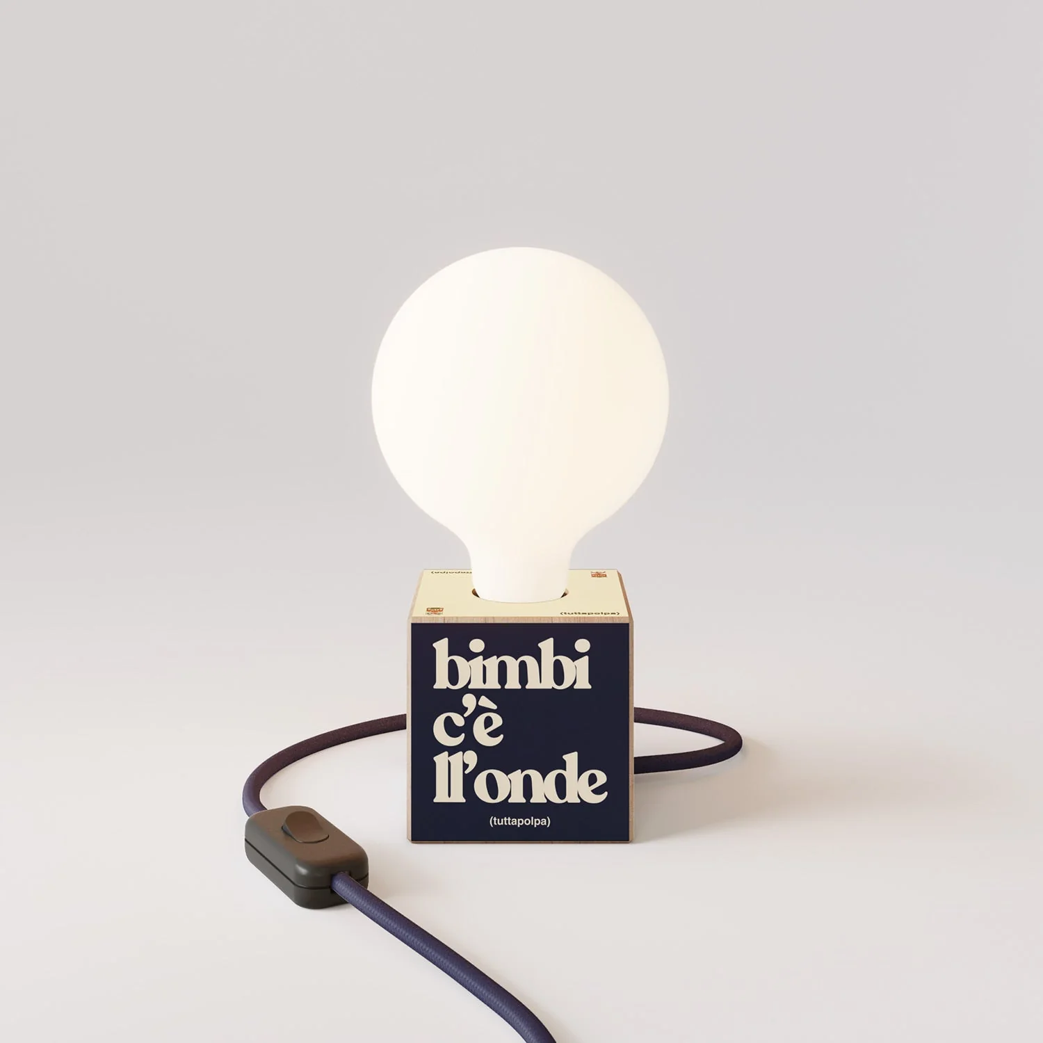Cubetto table lamp "Kids, here comes the wave" with porcelain-effect globe Light bulb - Tuttapolpa - Image 4