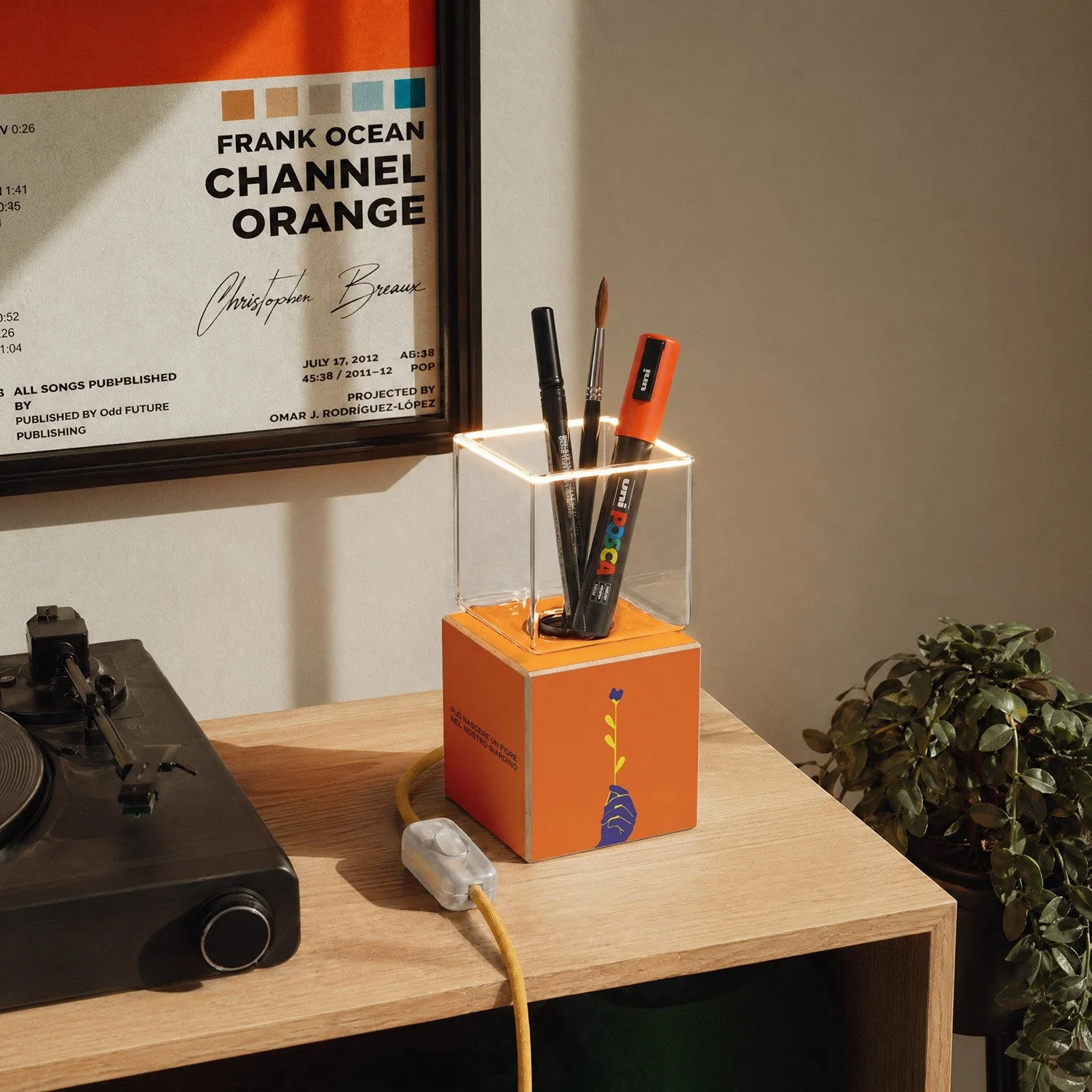 Cubetto table lamp “Può nascere un fiore” with Ghost Light bulb - Santomanifesto - Image 3