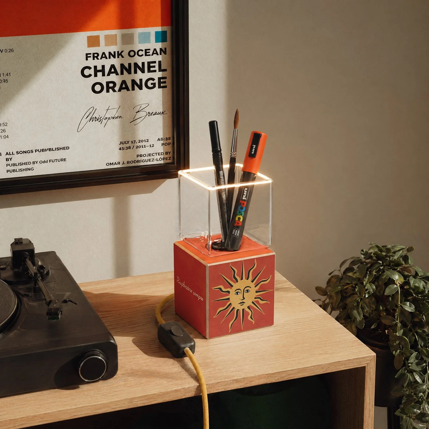 Cubetto Table Lamp "The Sun" with UK plug and Ghost light bulb - Santomanifesto - Image 3
