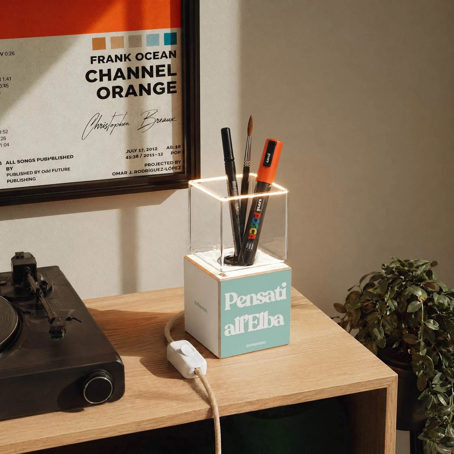 Cubetto table lamp “Pensati all’Elba” with Ghost light bulb - Tuttapolpa - Image 3
