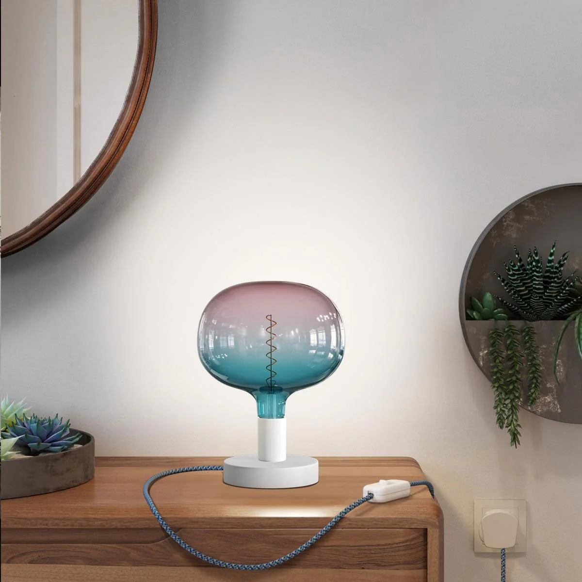 Posaluce Cobble metal table lamp with UK plug - Matt white - Image 2