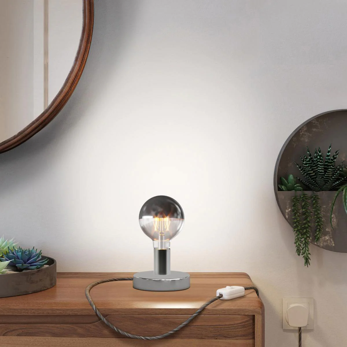 Posaluce Half Cup table lamp in metal with UK plug - Chrome - Image 2