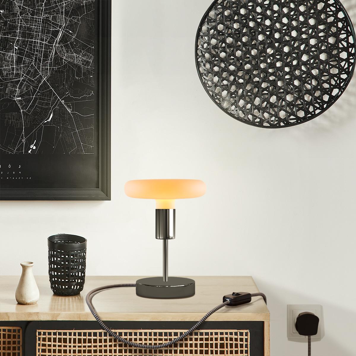Alzaluce Dash table lamp in metal with UK plug - Pearl black - Image 2