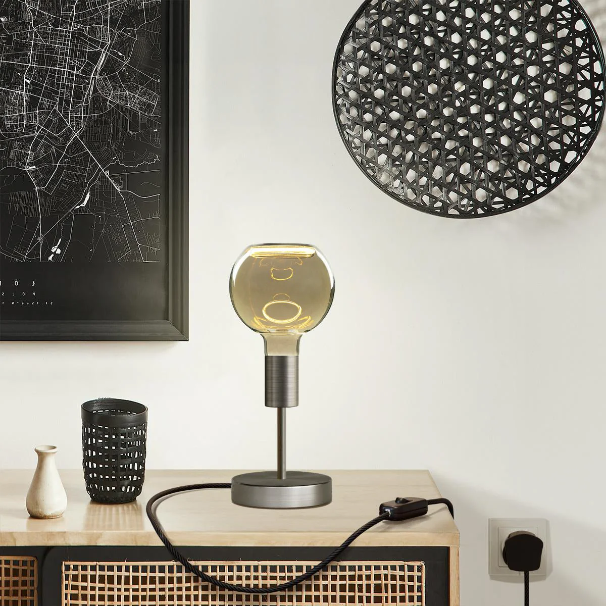 Alzaluce Globo Ghost table lamp in metal with UK plug - Satin titanium - Image 2