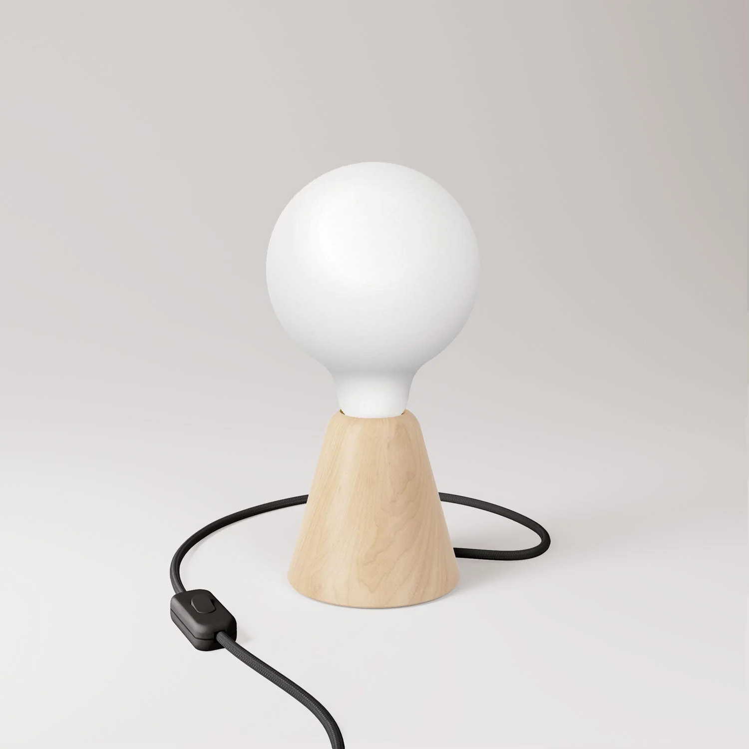 Table lamp with alder wood base, porcelain-effect light bulb, RM04 cable and EU plug