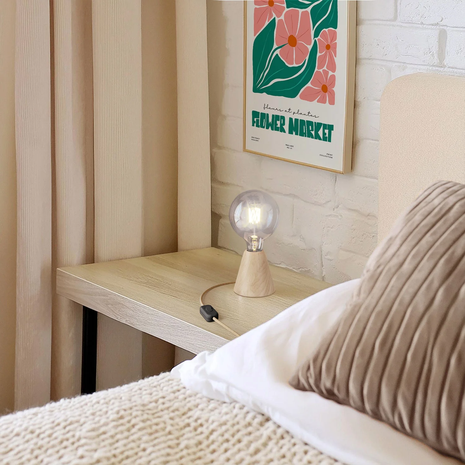 Table lamp with alder wood base, transparent light bulb, RN06 cable and EU plug - Image 2