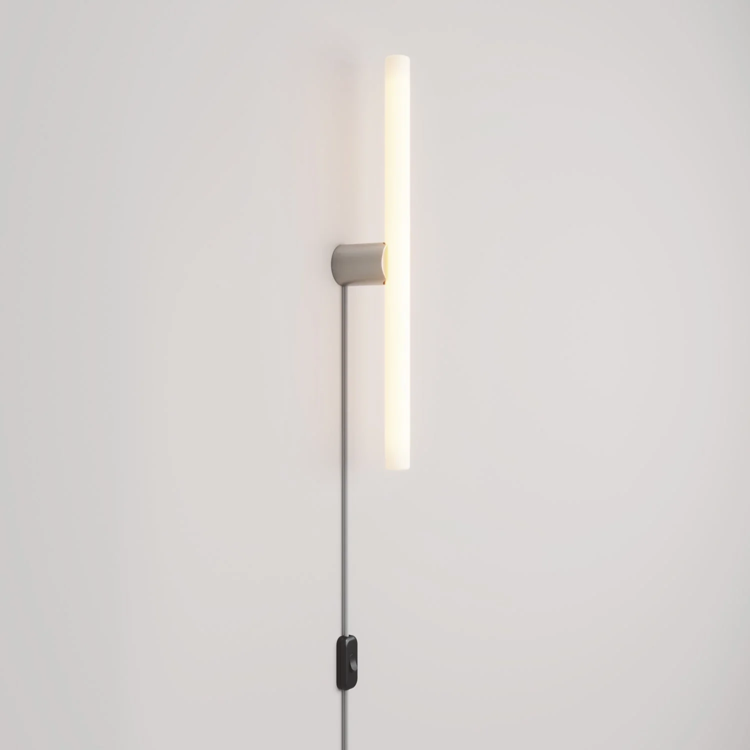 UK plug lamp with metallic finish and linear S14d LED light bulb - Satin titanium