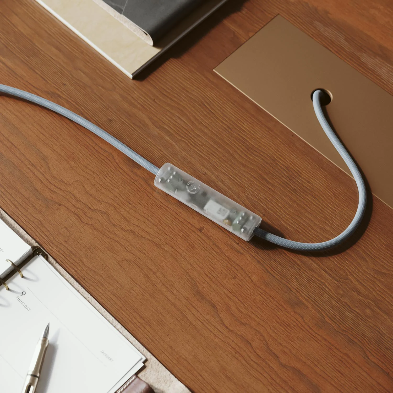 Universal push-button dimmer with ground connection for incandescent and dimmable LED light bulbs - Transparent - Image 3