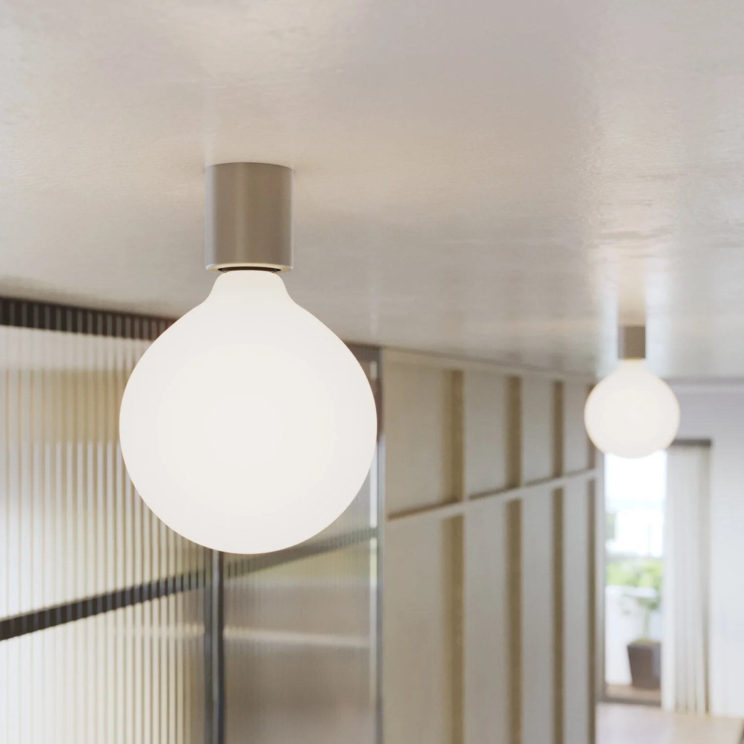 Metal wall light with globe light bulb, porcelain effect - Satin titanium - Image 3
