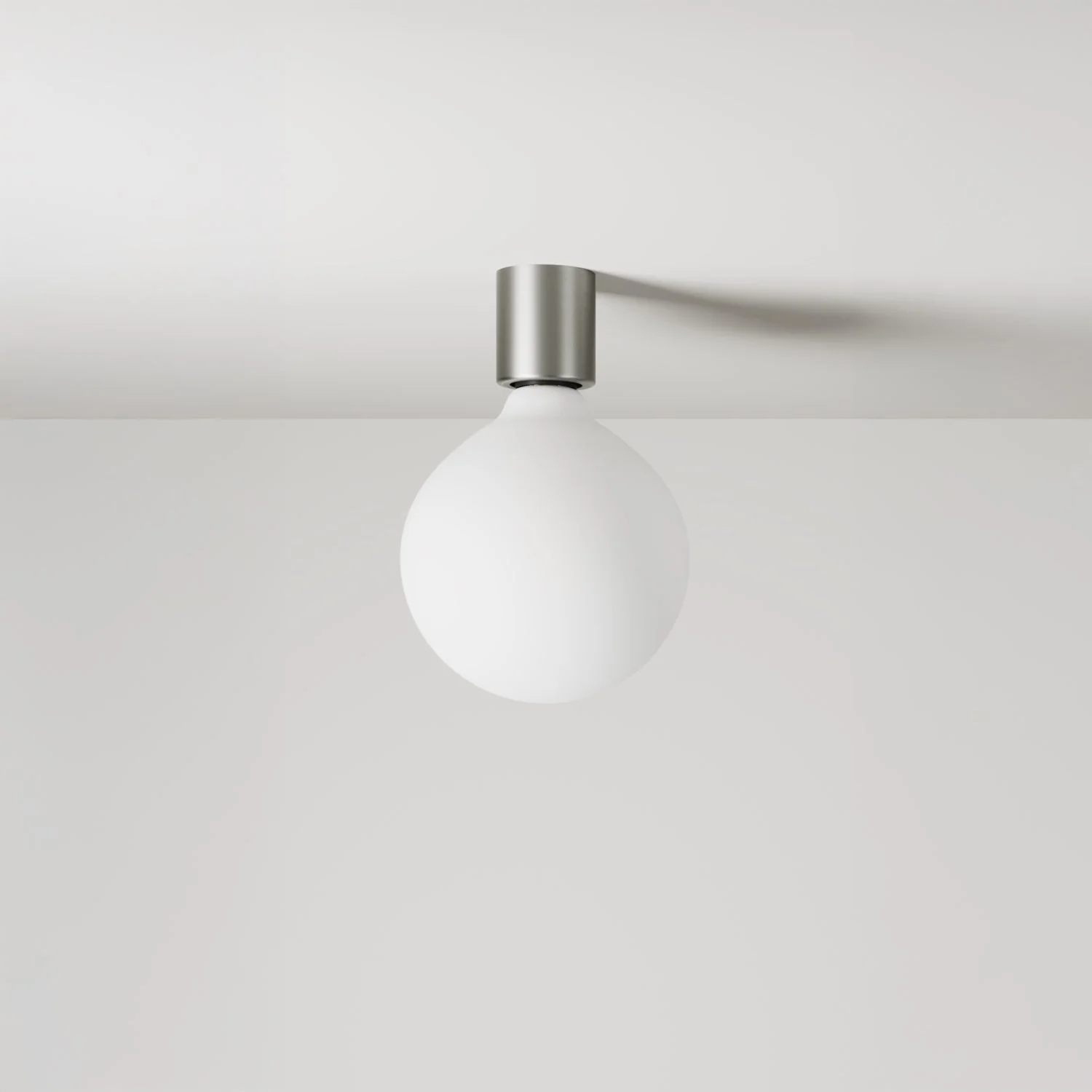 Metal wall light with globe light bulb, porcelain effect - Satin titanium - Image 4